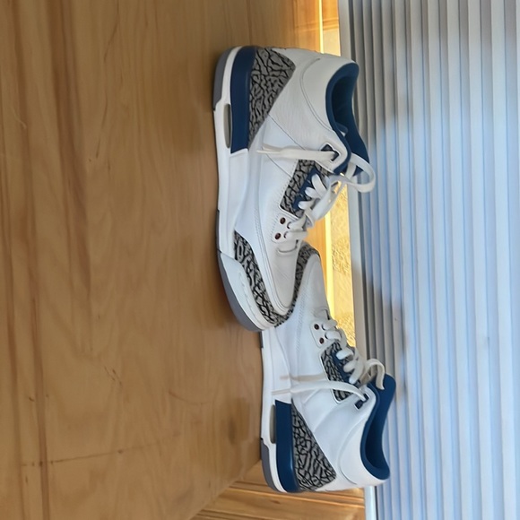 Brand new Jordan Retro 3 - Picture 3 of 5